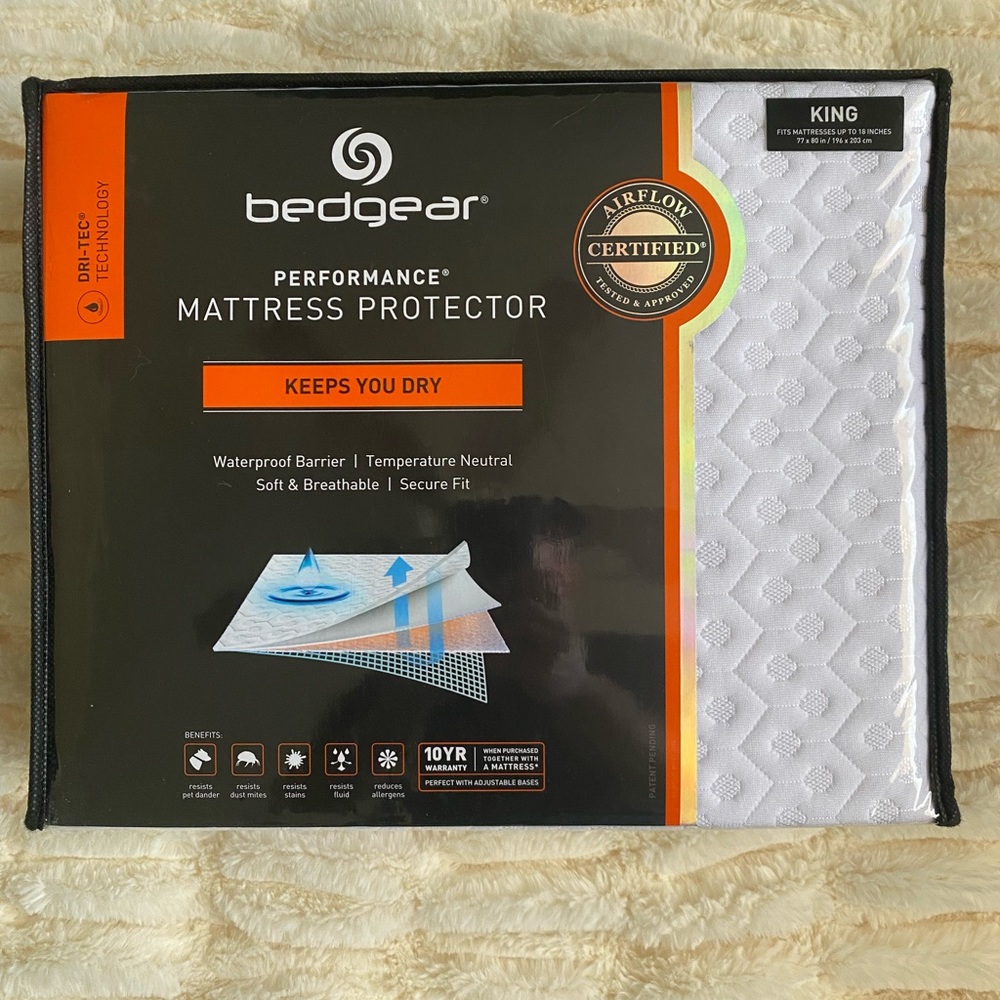 BEDGEAR Dri-Tec King Size Mattress Protector 77 Inches x 80 Inches.
